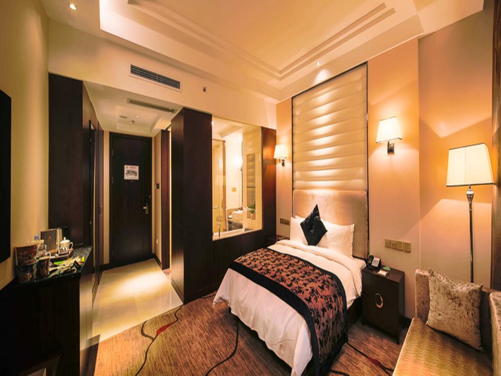 Sport Hotel Чунцин Екстериор снимка